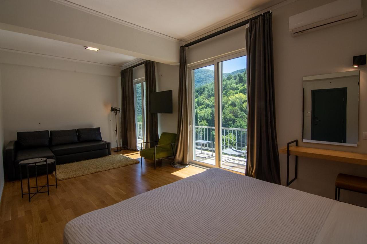 Theoxenia Hotel Andritsaina Exterior foto